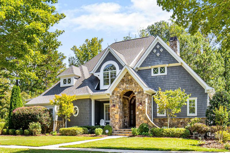 920 Hudson Pl, Davidson, NC 28036