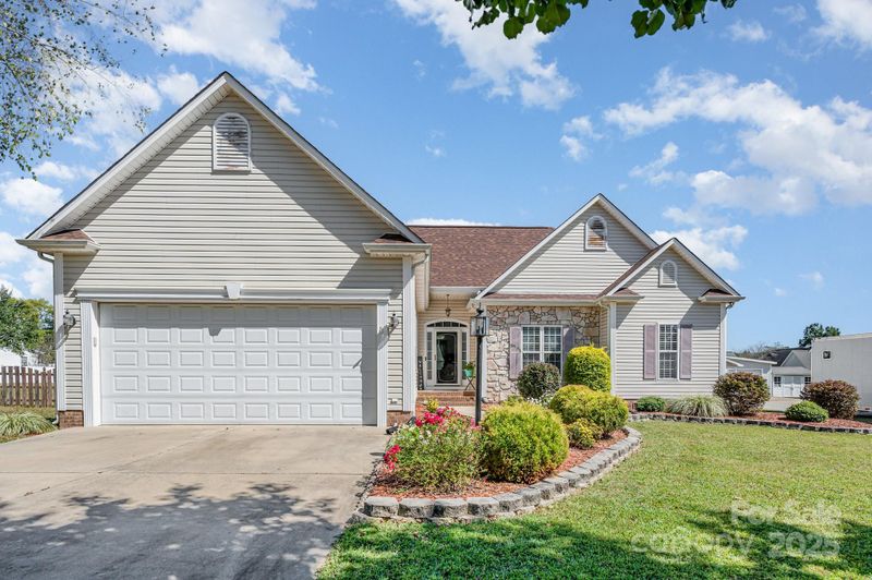 3709 Bentley Pl SW, Concord, NC 28027
