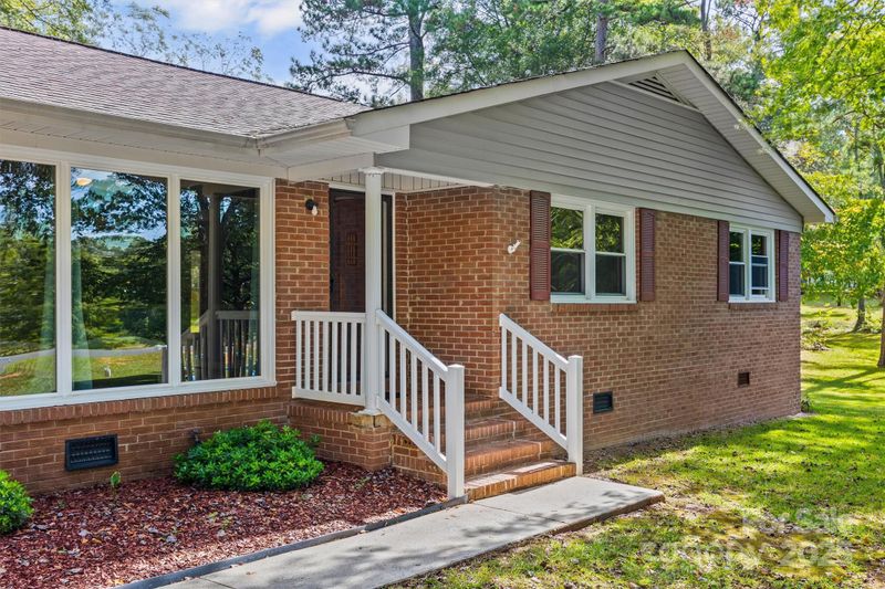 1631 Oakdale Dr, Lancaster, SC 29720