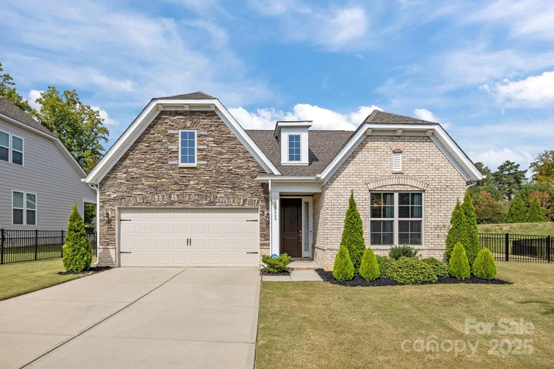 12009 Blue Gull Ct, Charlotte, NC 28278