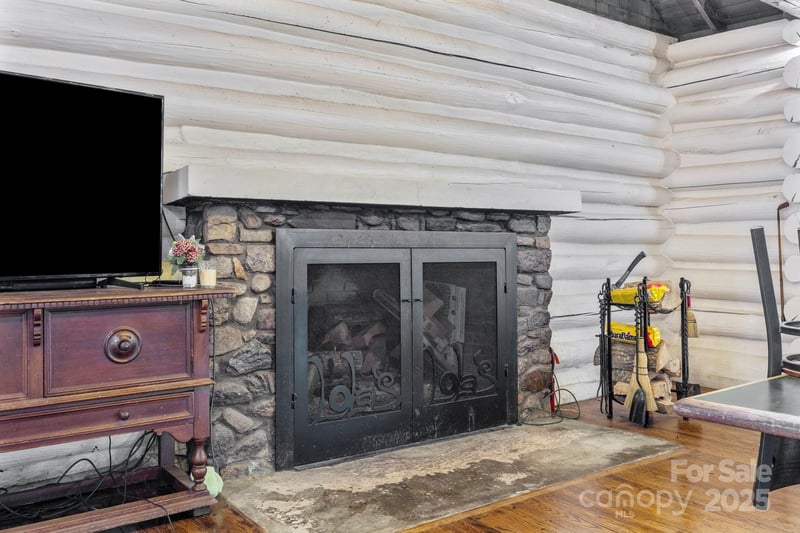 1196 N Country Club Rd, Brevard, NC 28712