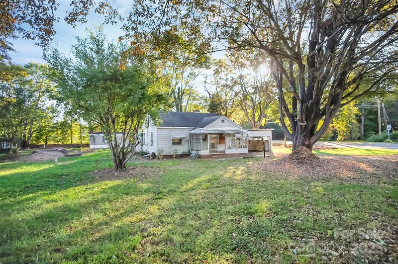 1431 Boy Scout Rd, Lincolnton, NC 28092