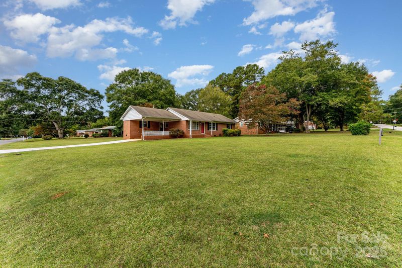 422 Plantation Rd, Lancaster, SC 29720