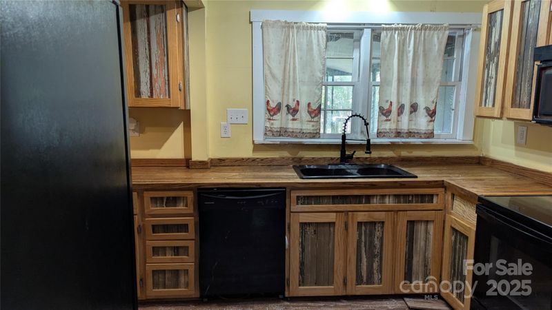 1233 Pinewood Rd, Rock Hill, SC 29730