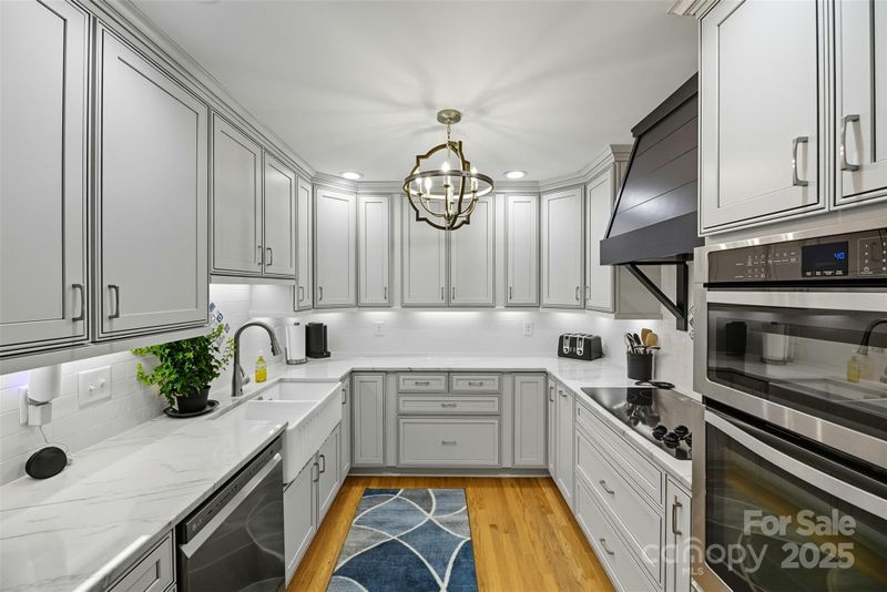 133 Lewis Farm Rd, Bessemer City, NC 28016