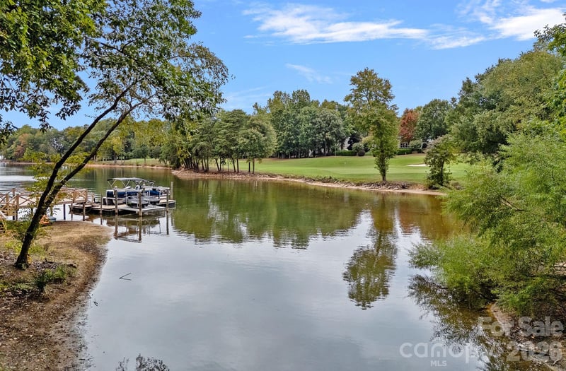 106 Lightship Dr, Mooresville, NC 28117