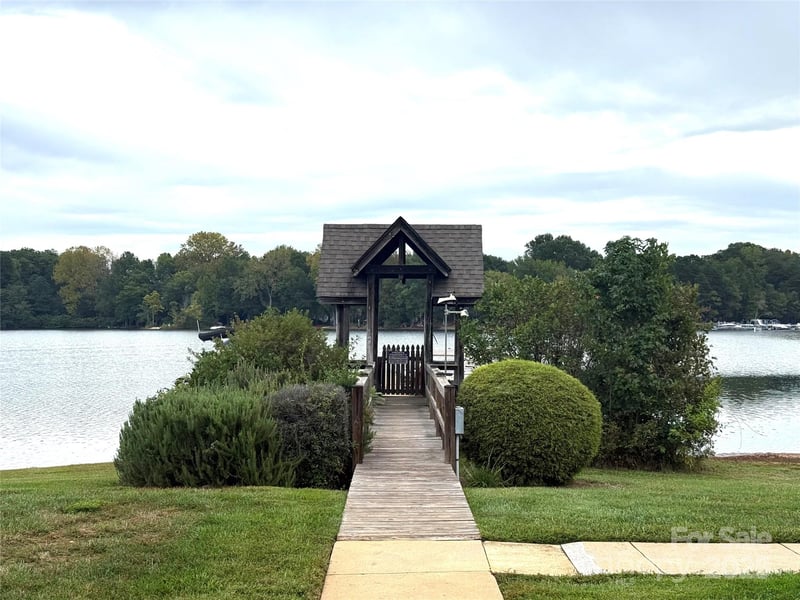 930 Jetton St #20, Davidson, NC 28036