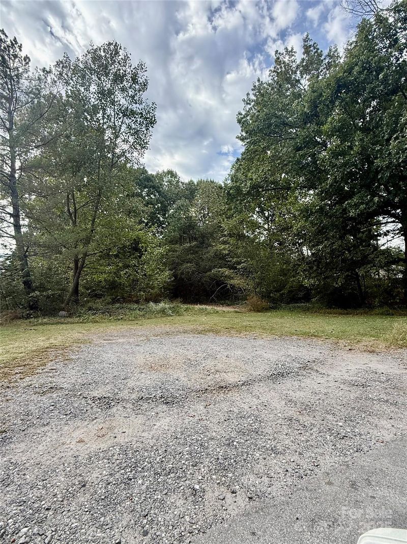 1005 27th St NE, Conover, NC 28613