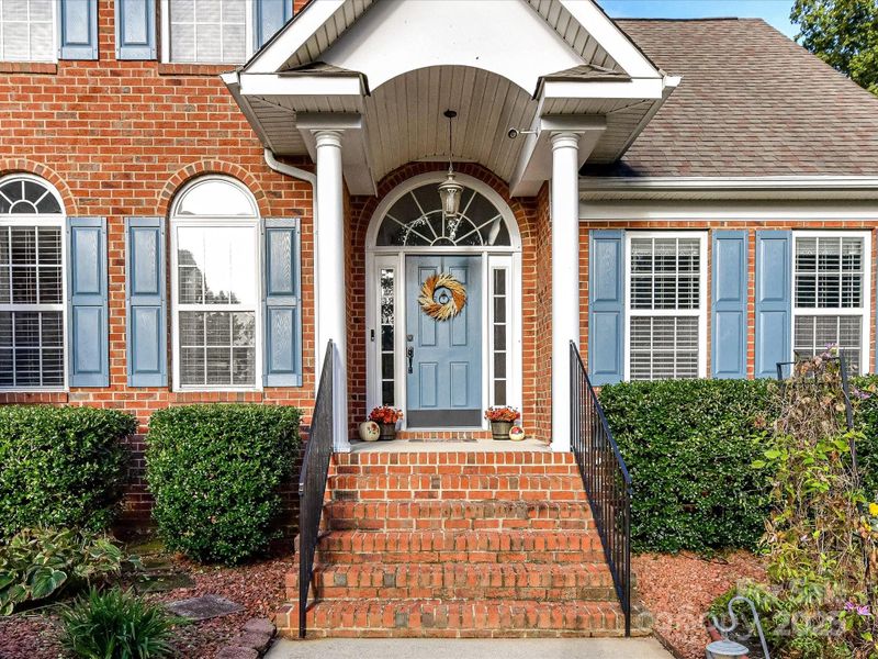 881 Clonmel Dr, Matthews, NC 28104