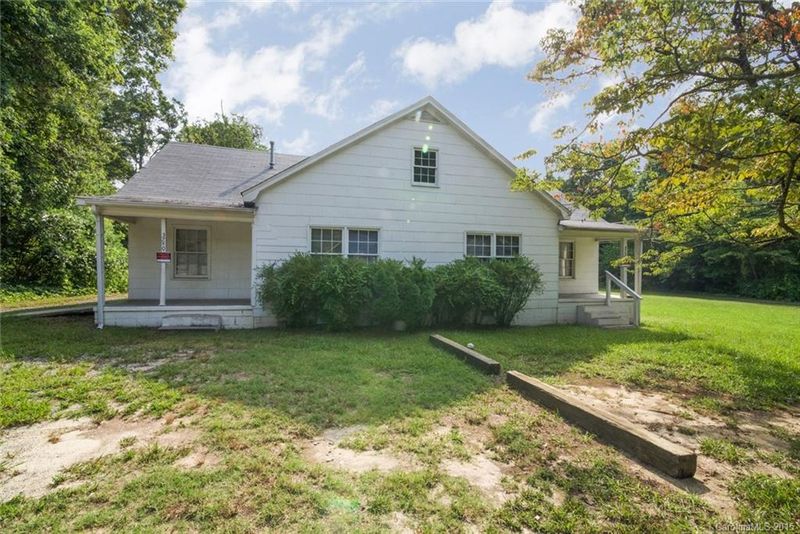 3740 Beatties Ford Rd, Charlotte, NC 28216