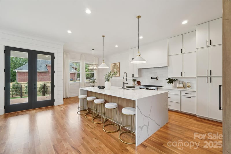 144 Sardis Ln, Charlotte, NC 28270