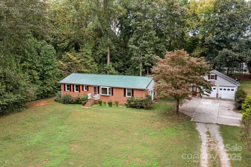 8110 Squirrel Hill Ln, Denver, NC 28037