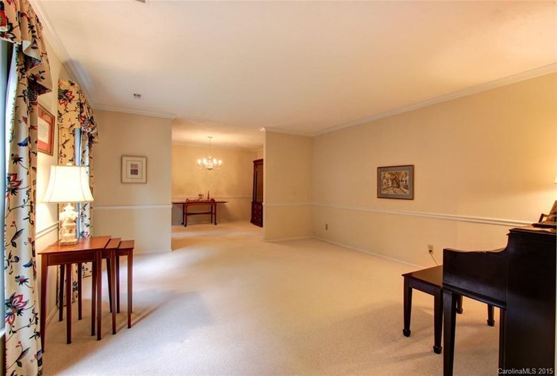 947 Tadlock Pl, Matthews, NC 28105