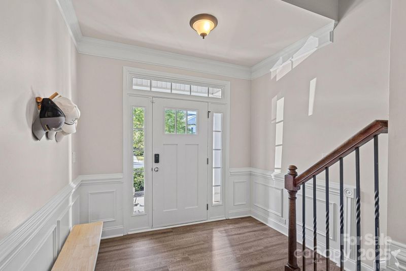 414 Knothole Ln, Charlotte, NC 28214