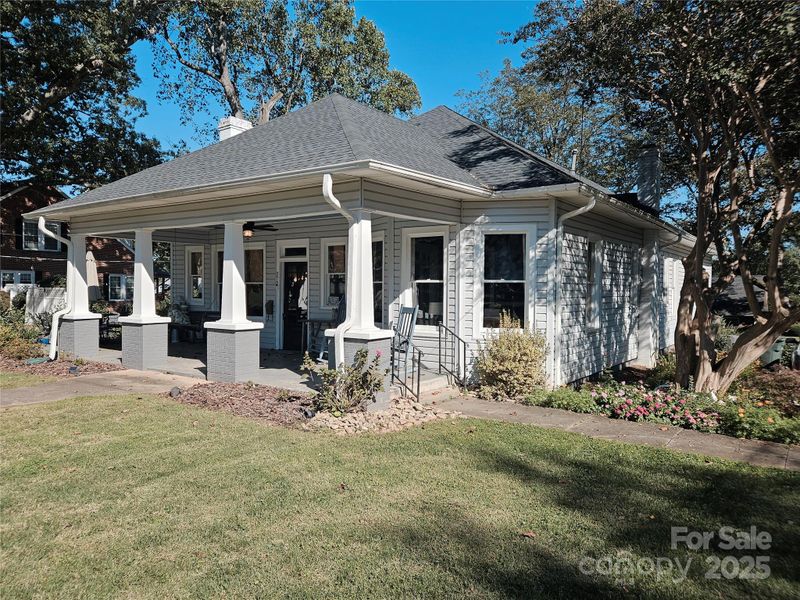 355 S College Ave, Newton, NC 28658