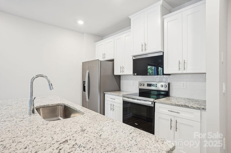 105 Ciara Pl #E, Mooresville, NC 28115