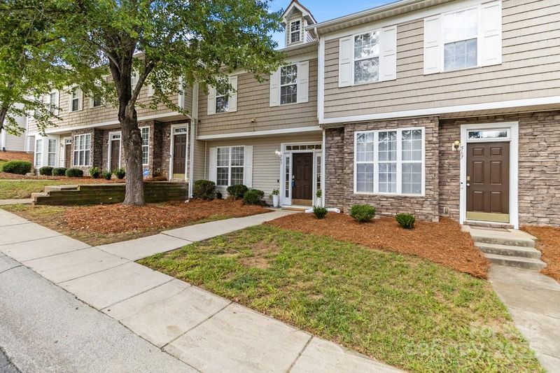 563 Goldstaff Ln, Charlotte, NC 28273