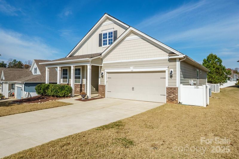 3692 Summer Haven Dr, Sherrills Ford, NC 28673