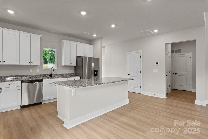 4009 Bolo Dr, Charlotte, NC 28215