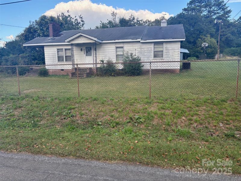 3036 Lee Rd, Gastonia, NC 28056