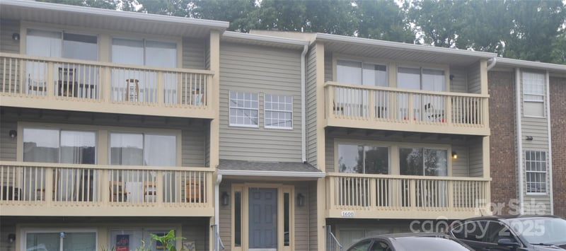 1614-H Arlyn Cir, Charlotte, NC 28213