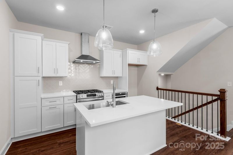 2436 Arty Ave, Charlotte, NC 28208
