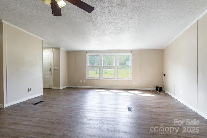 4000 Chestnut Woods Dr, Kings Mountain, NC 28086