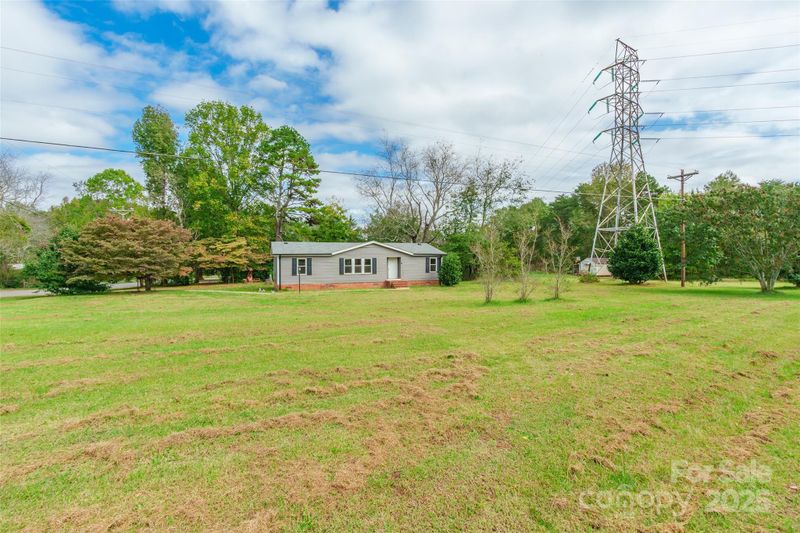 4000 Chestnut Woods Dr, Kings Mountain, NC 28086