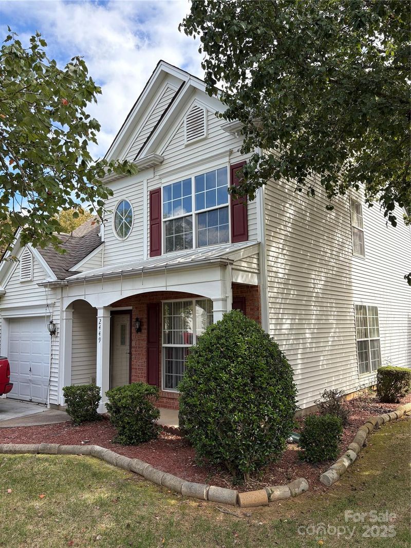 2449 Sawyer Dr, Charlotte, NC 28213