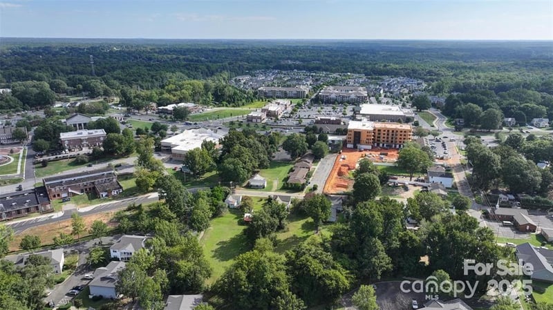 19623 Oak St, Cornelius, NC 28031