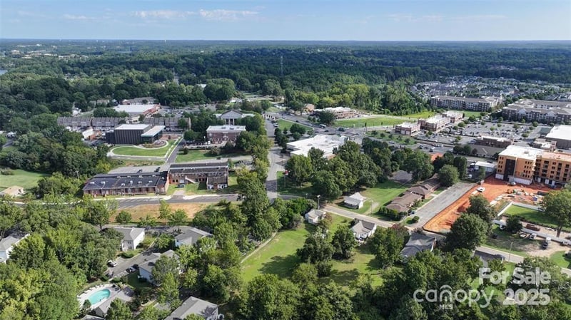 19623 Oak St, Cornelius, NC 28031