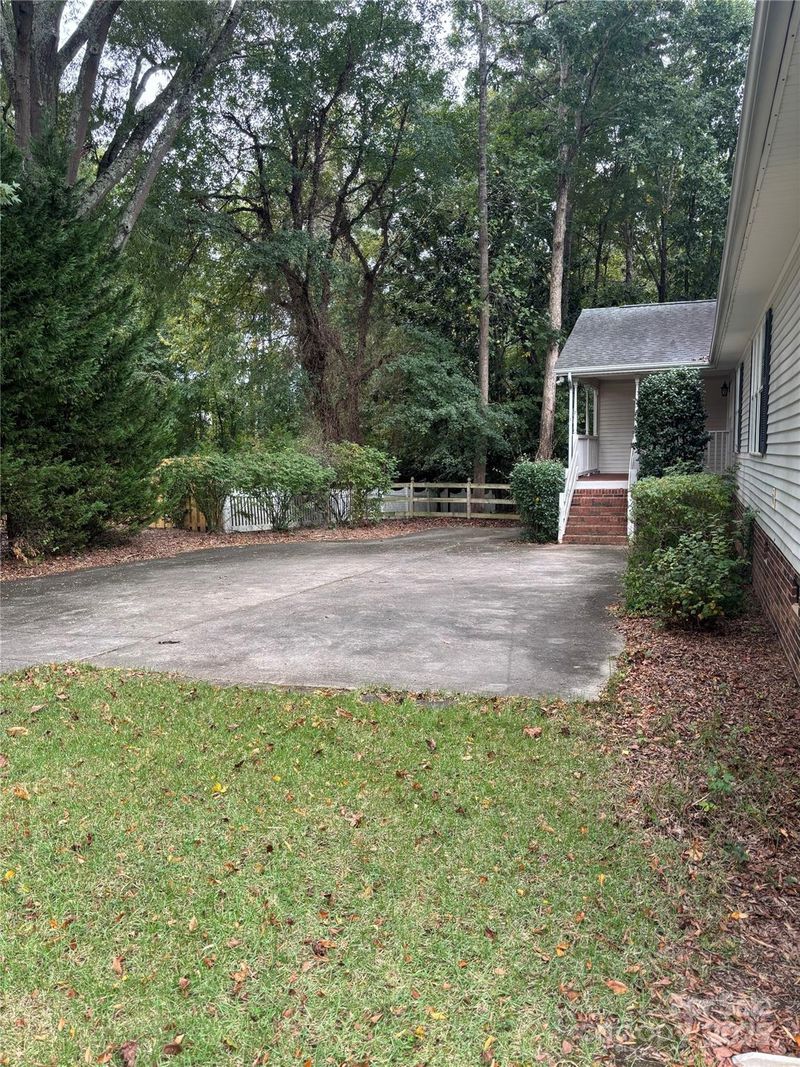 10624 Knox Ave #17, Matthews, NC 28105