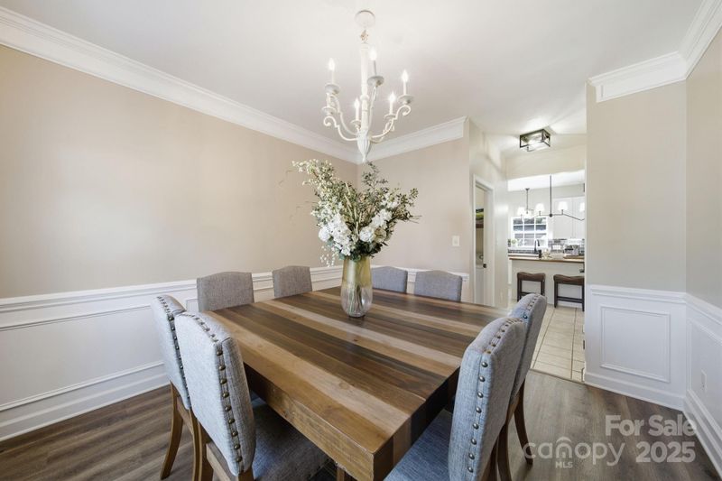 1930 Wilrose Pl, Matthews, NC 28105