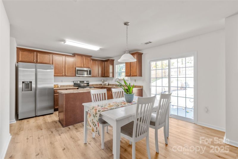 11818 Paver Ln, Midland, NC 28107