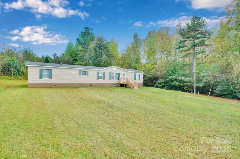 2824 Harmony Hw, Harmony, NC 28634