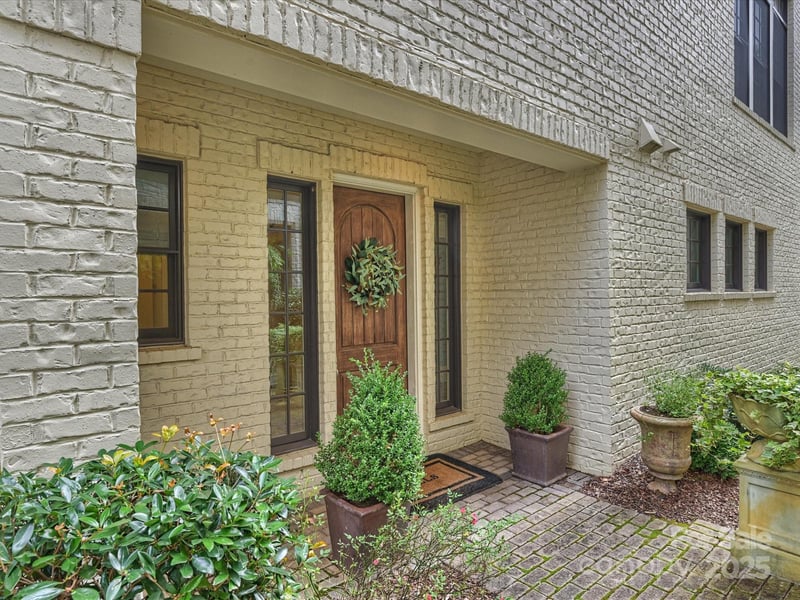 5014 Vernet Ln, Charlotte, NC 28210