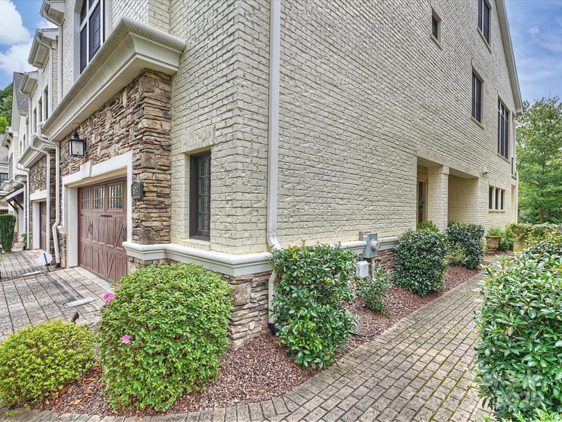 5014 Vernet Ln, Charlotte, NC 28210