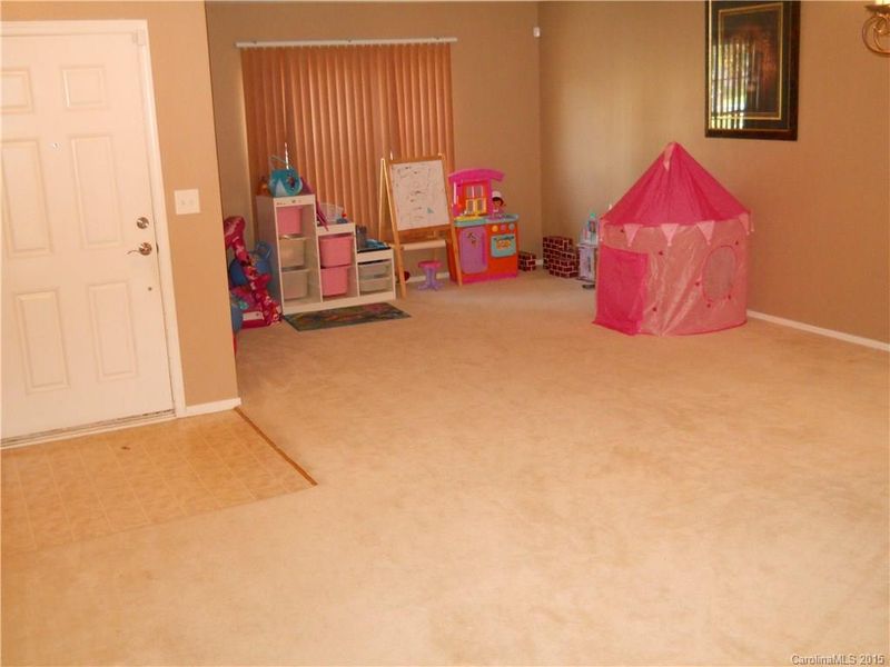 4714 Mortonhall Rd, Charlotte, NC 28215