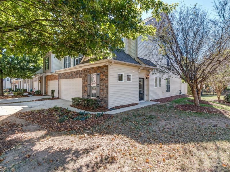 4619 Memphian Ct, Charlotte, NC 28210