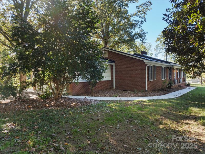 2344 29th Avenue Dr NE, Hickory, NC 28601