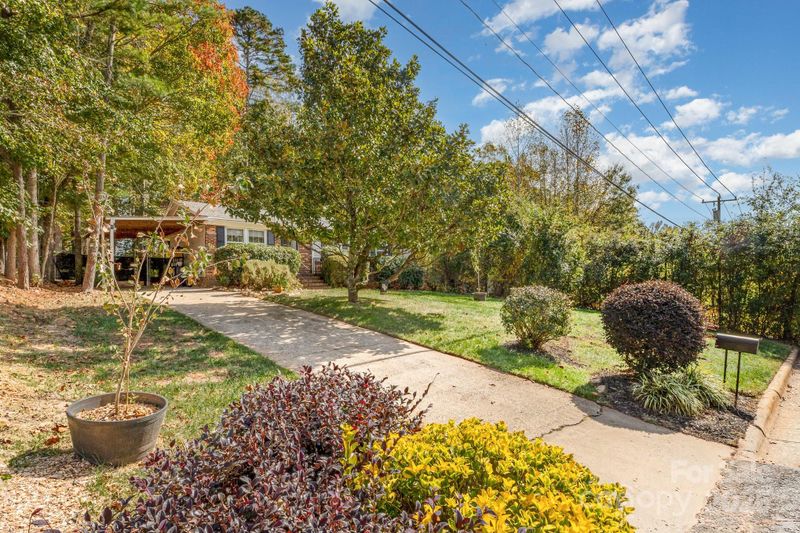 112 Julia St, Mount Holly, NC 28120