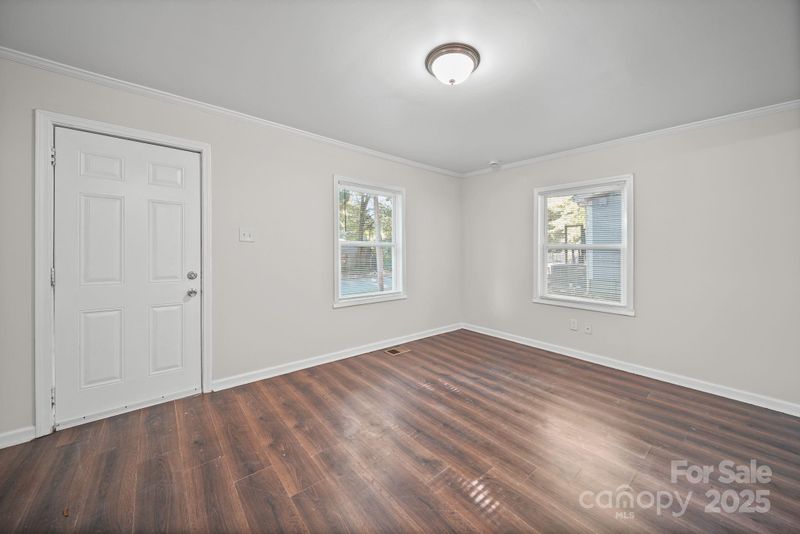 1426 Beechwood Dr, Gastonia, NC 28052