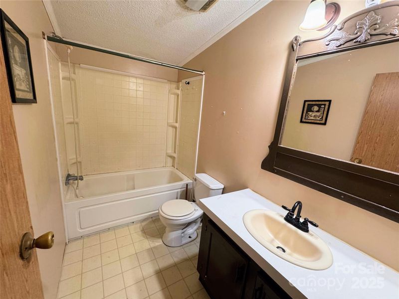 329 Lindsey Farm Rd, Stony Point, NC 28678