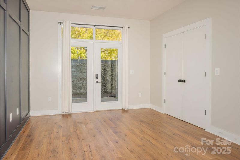 945 7th St, Charlotte, NC 28204