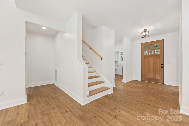1871 Lynmore Dr, Sherrills Ford, NC 28673