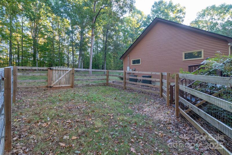 5214 Addison Rd, Waxhaw, NC 28173