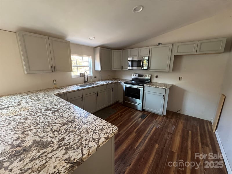 13139 Asbury Chapel Rd, Huntersville, NC 28078