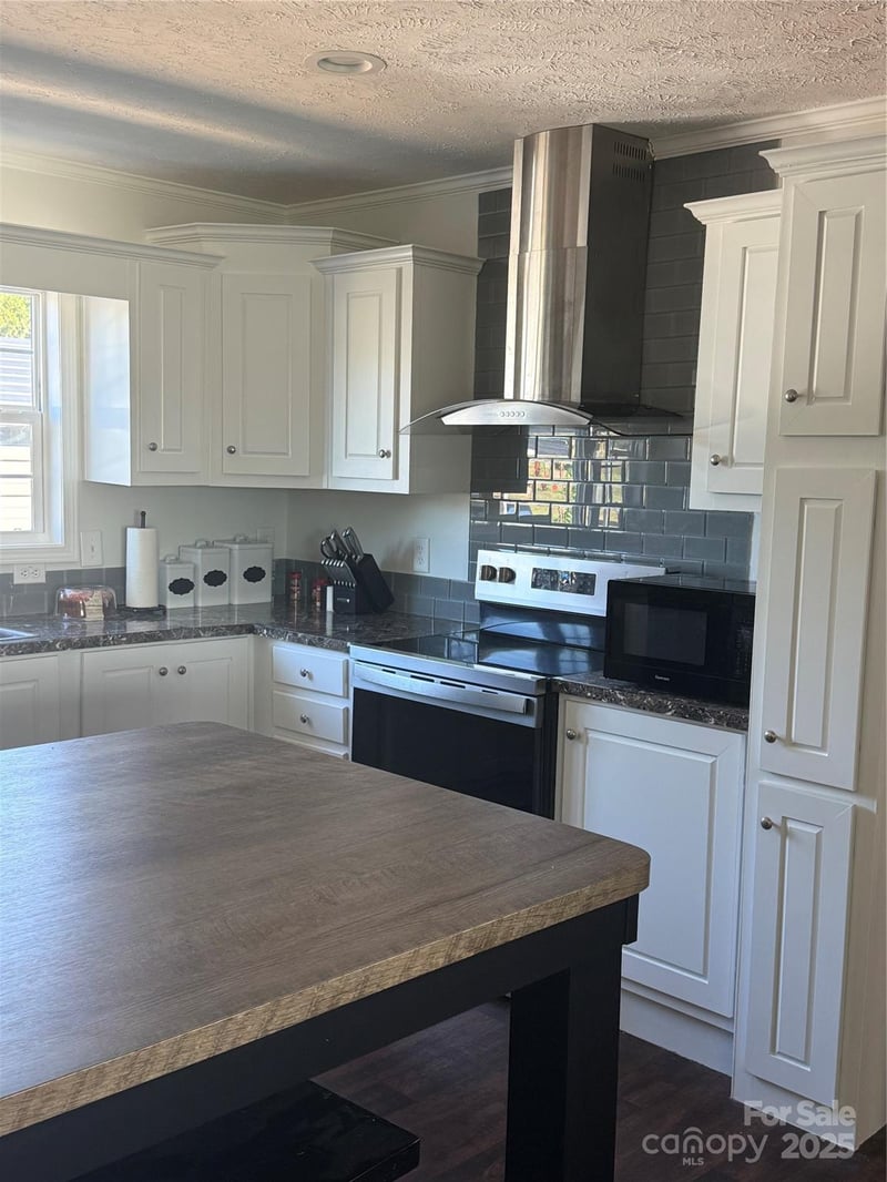 114 Shaw Rd, Harmony, NC 28634