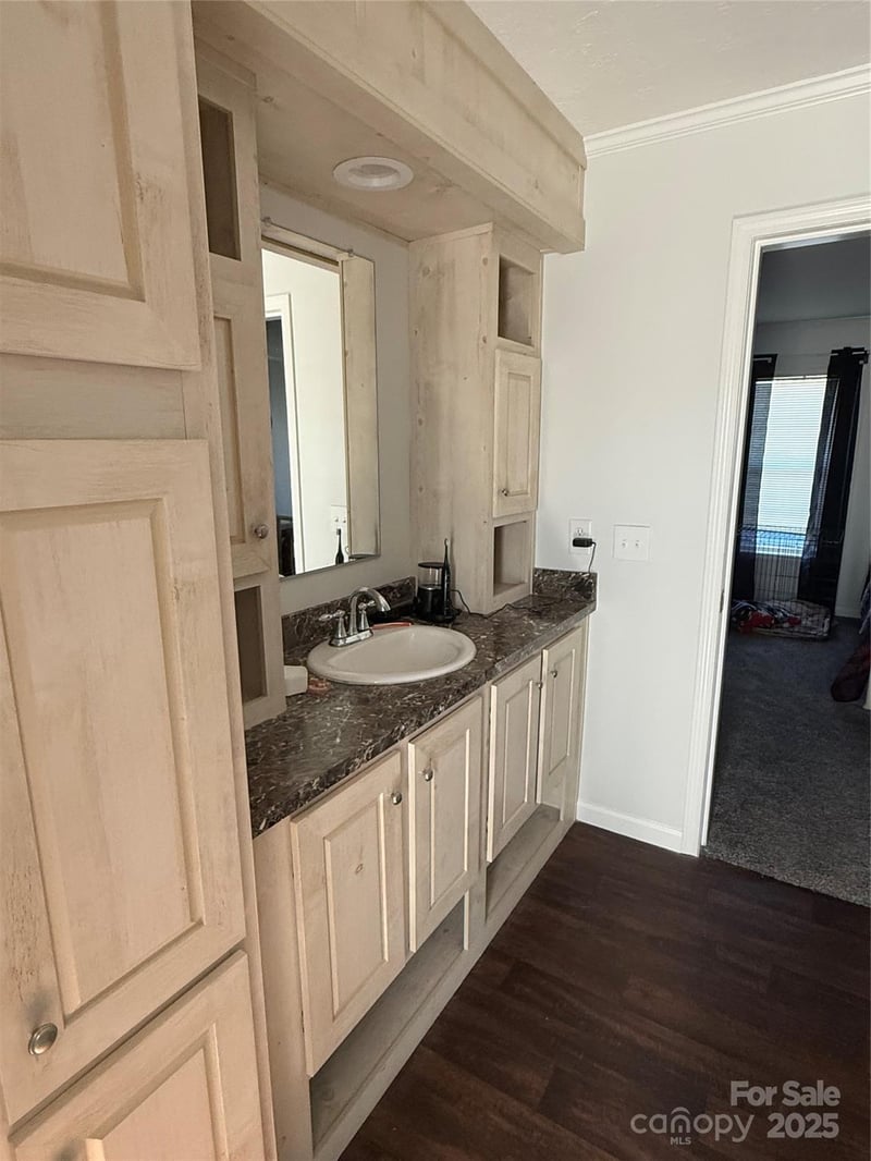 114 Shaw Rd, Harmony, NC 28634