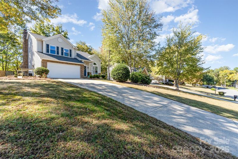 12529 Woodside Falls Rd, Pineville, NC 28134
